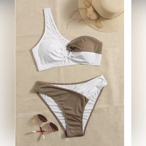 NWT- Plus Two Tone Ring Linked One Shoulder Bikini Swimsuit